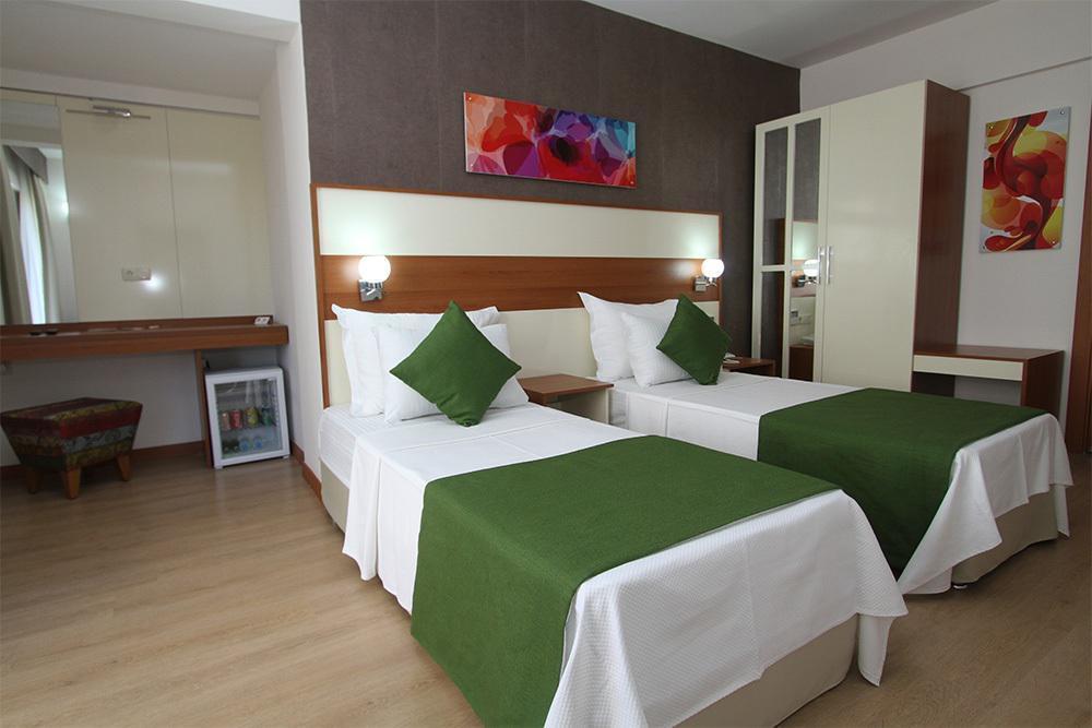 Ege Tulip Cesme Hotell Exteriör bild