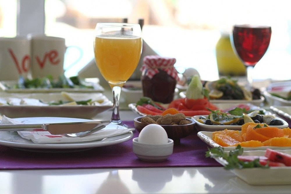 Ege Tulip Cesme Hotell Exteriör bild