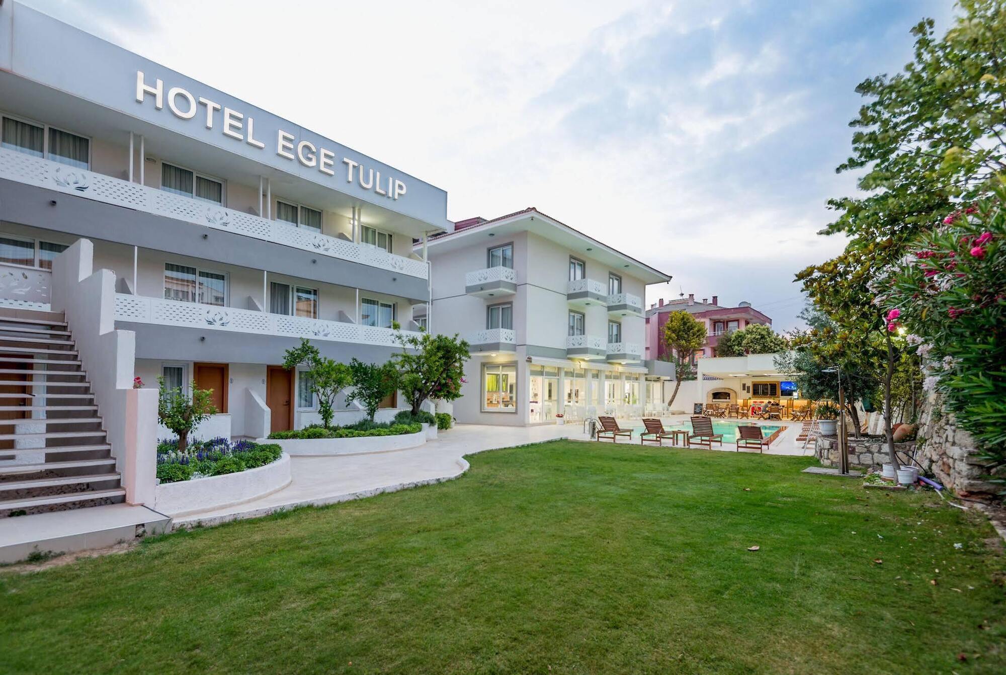 Ege Tulip Cesme Hotell Exteriör bild