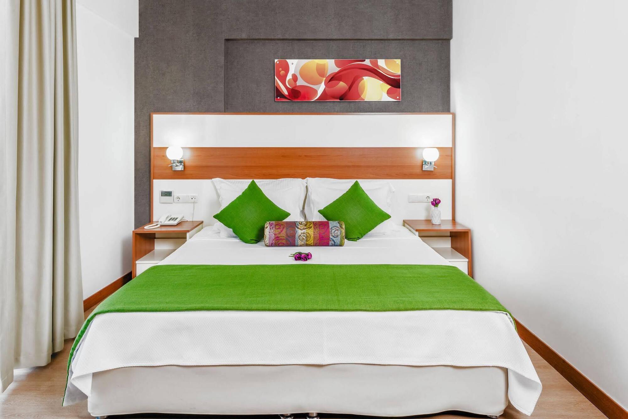 Ege Tulip Cesme Hotell Exteriör bild