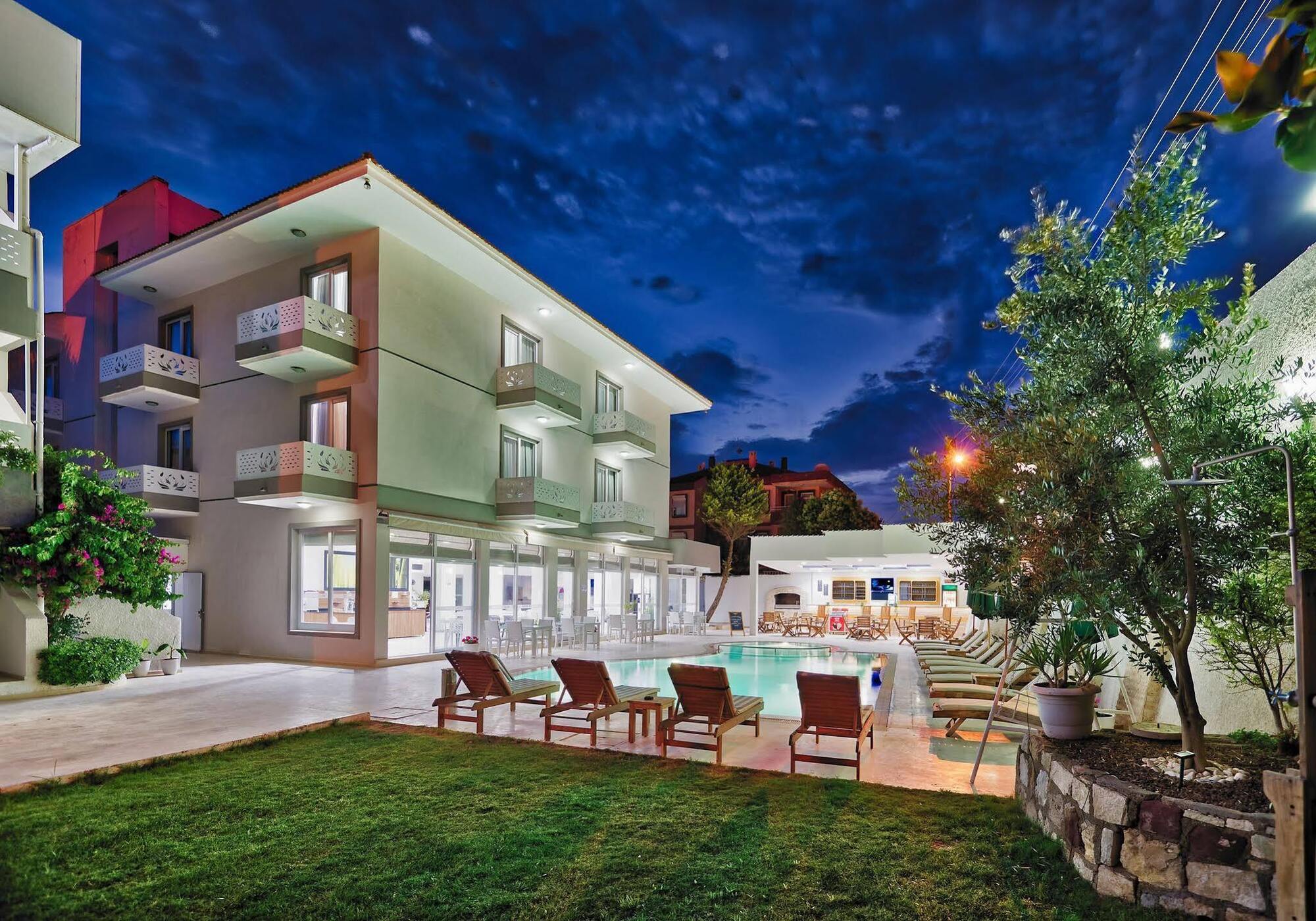 Ege Tulip Cesme Hotell Exteriör bild