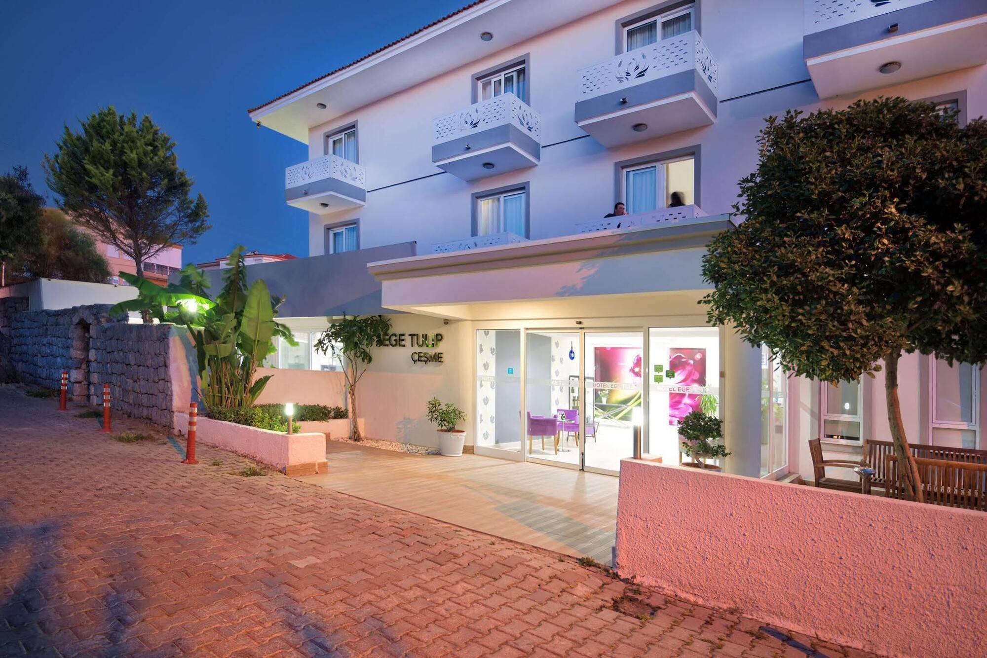 Ege Tulip Cesme Hotell Exteriör bild